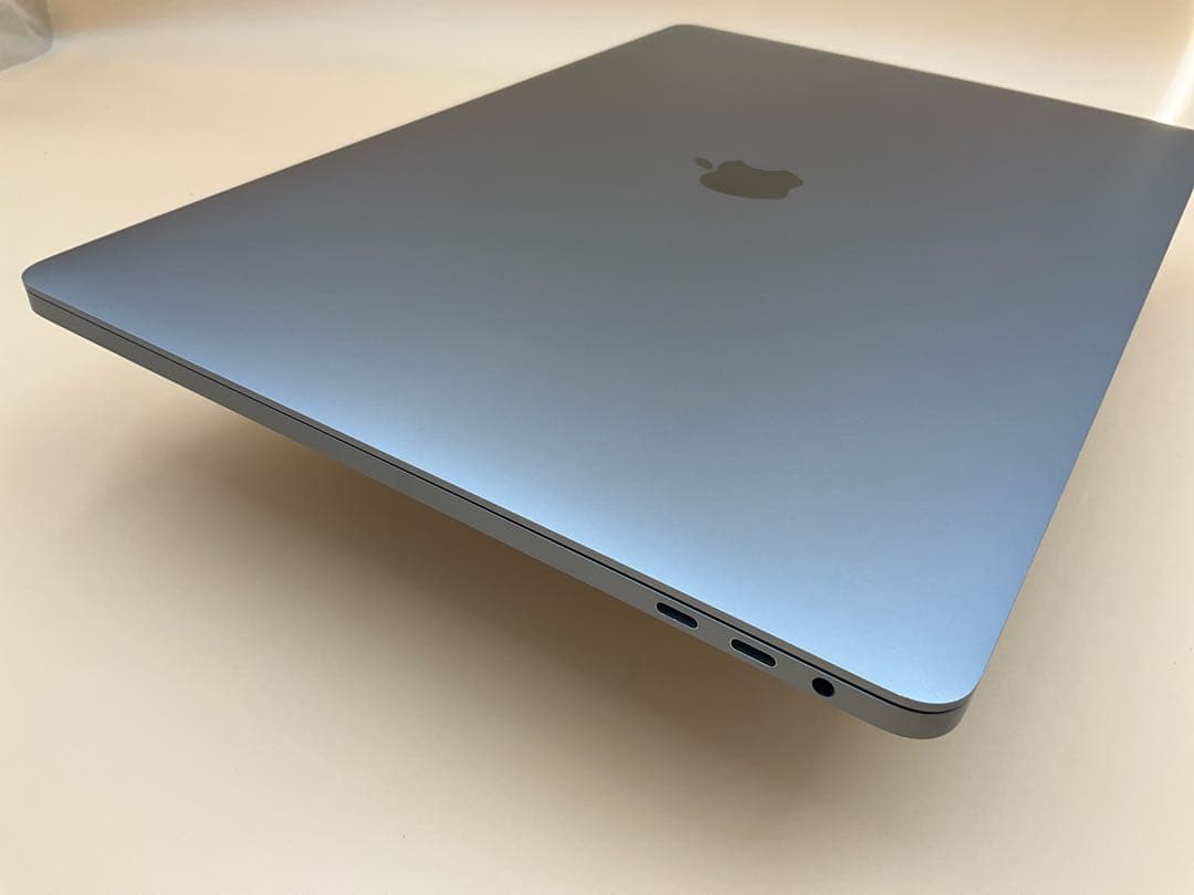 【美品】Macbook Pro 2019 16インチ i7 32GB 500GB