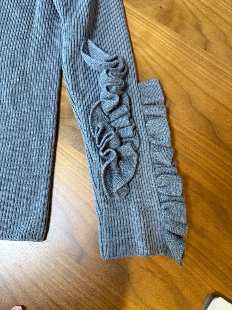 cygne シーニュ lily 袖 フリルタートル ニット