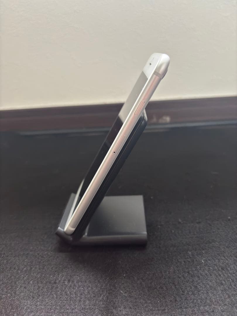 iPhone 8 Plus シルバー