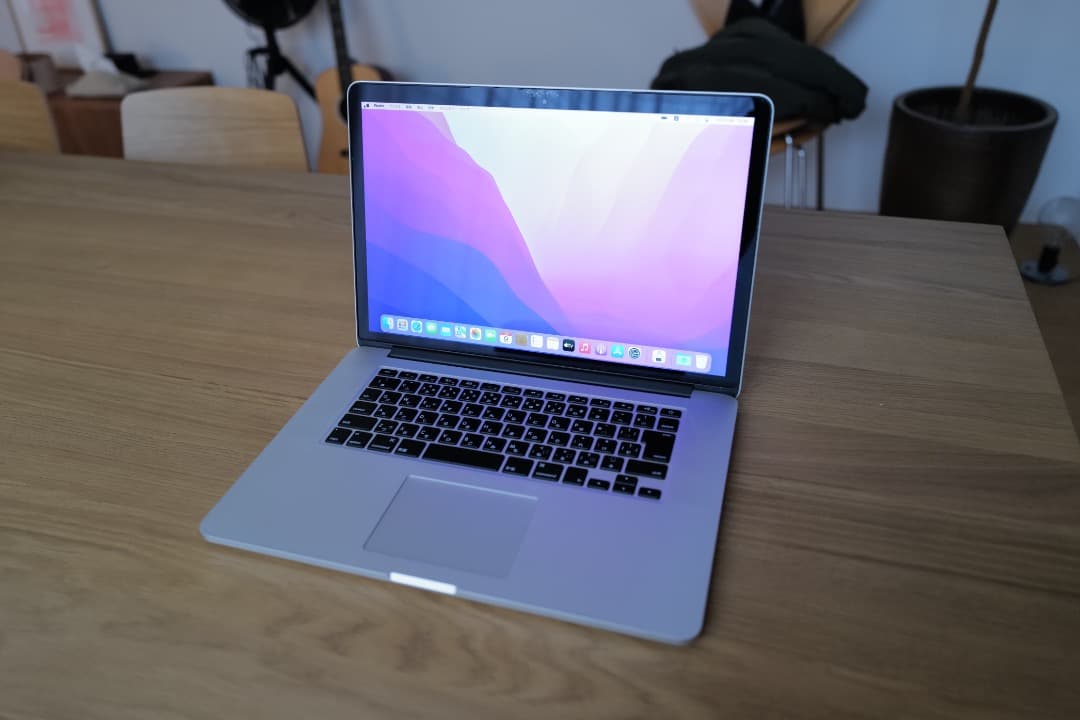 Apple MacBook 15インチ シルバー Mid 2015