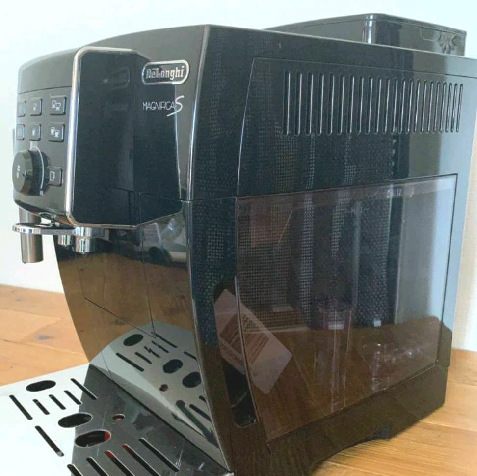 デロンギ ECAM23120BN エスプレッソマシン