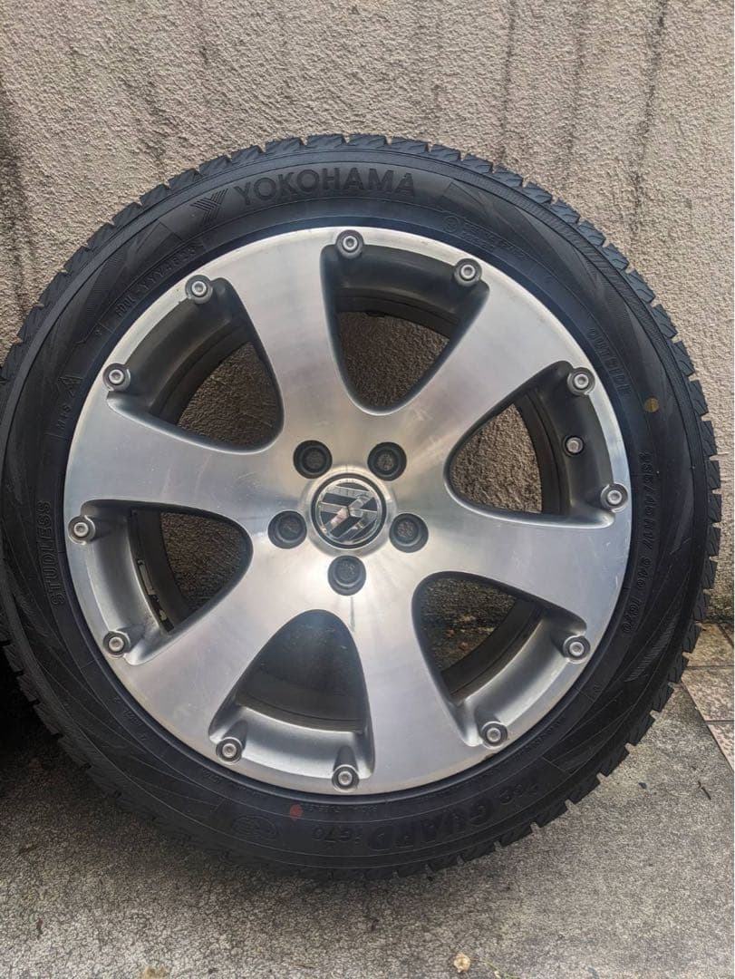 フォルクスワーゲン　ホイール付きタイヤ