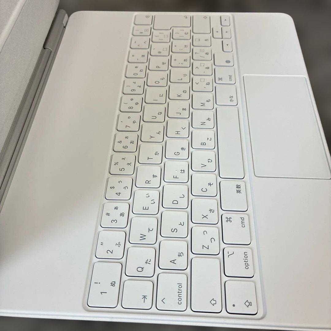 iPad マジックキーボード　アップル　MJQL3J/A A2480 美品
