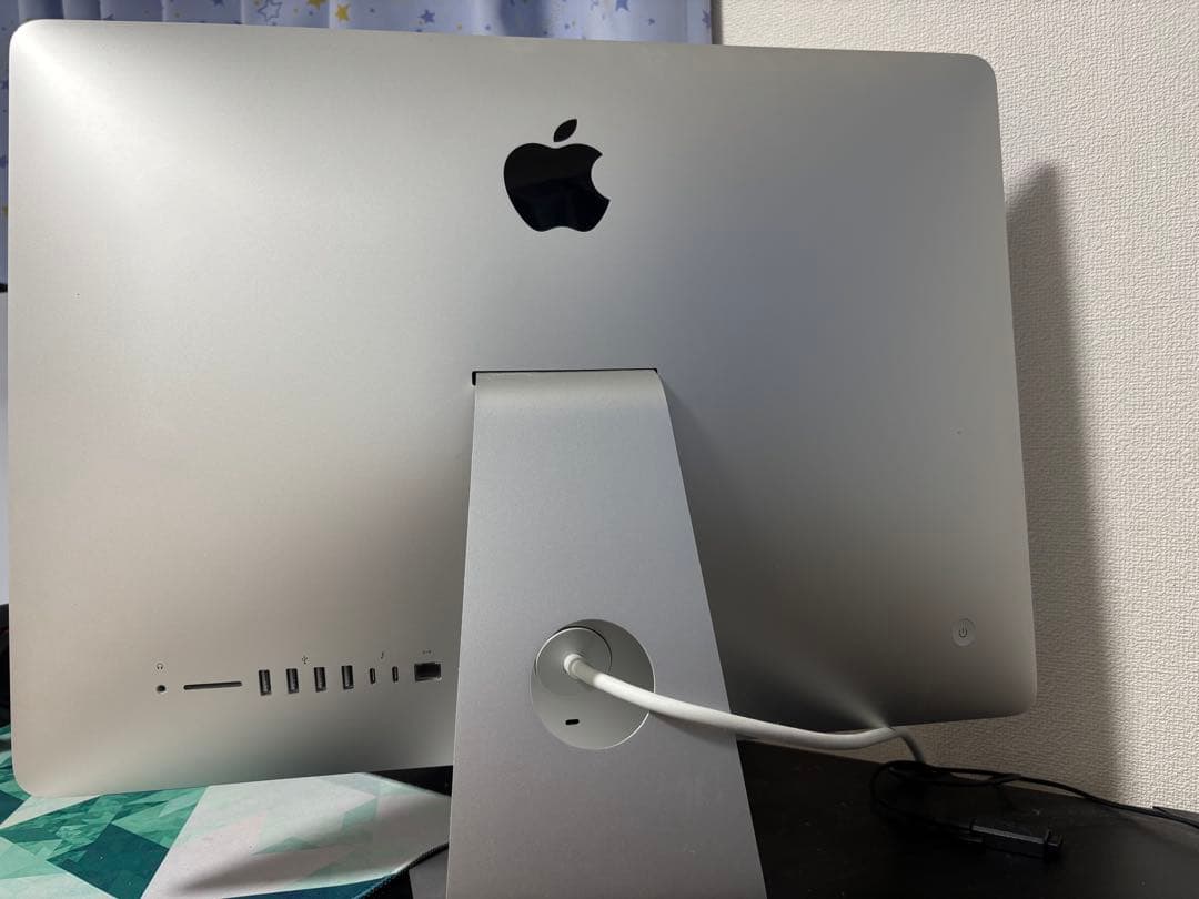 Apple iMac 2017 4k Magic Keyboard付き