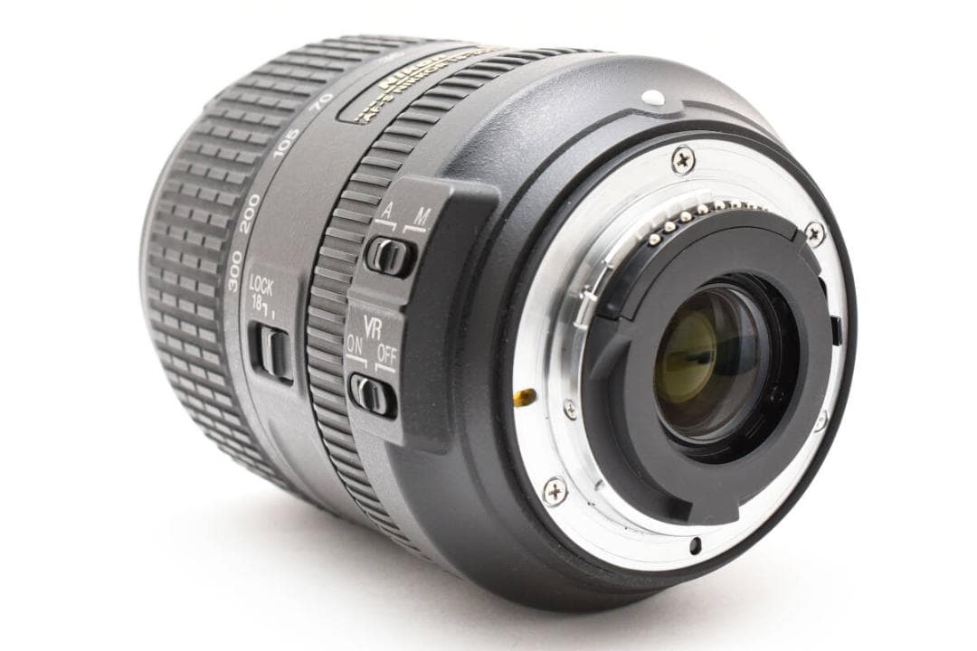 ★ Nikon AF-S DX 18-300mm F3.5-6.3G ED VR