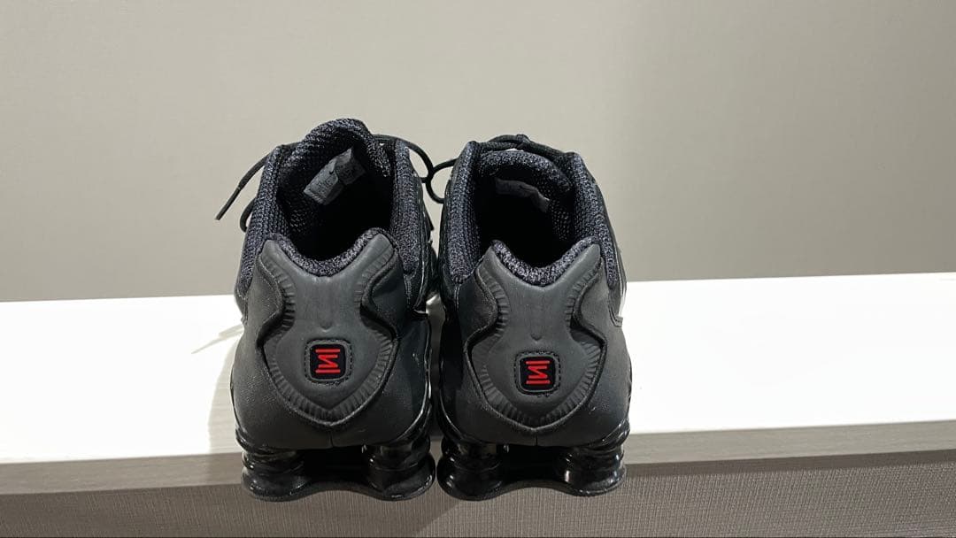 NIKE shox ブラックスニーカー　29cm