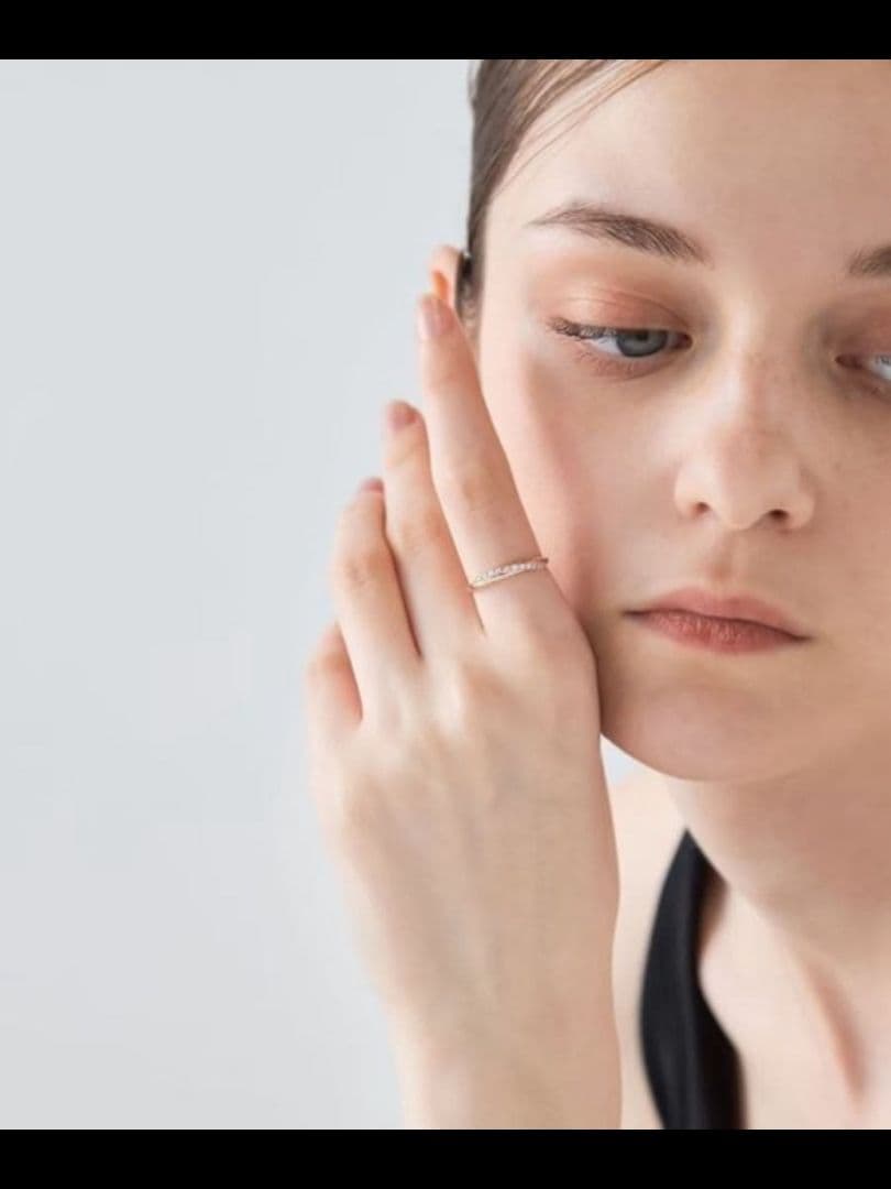 ら*ん様 オンライン限定　即完売品　ete ビジュークレセントムーンリング