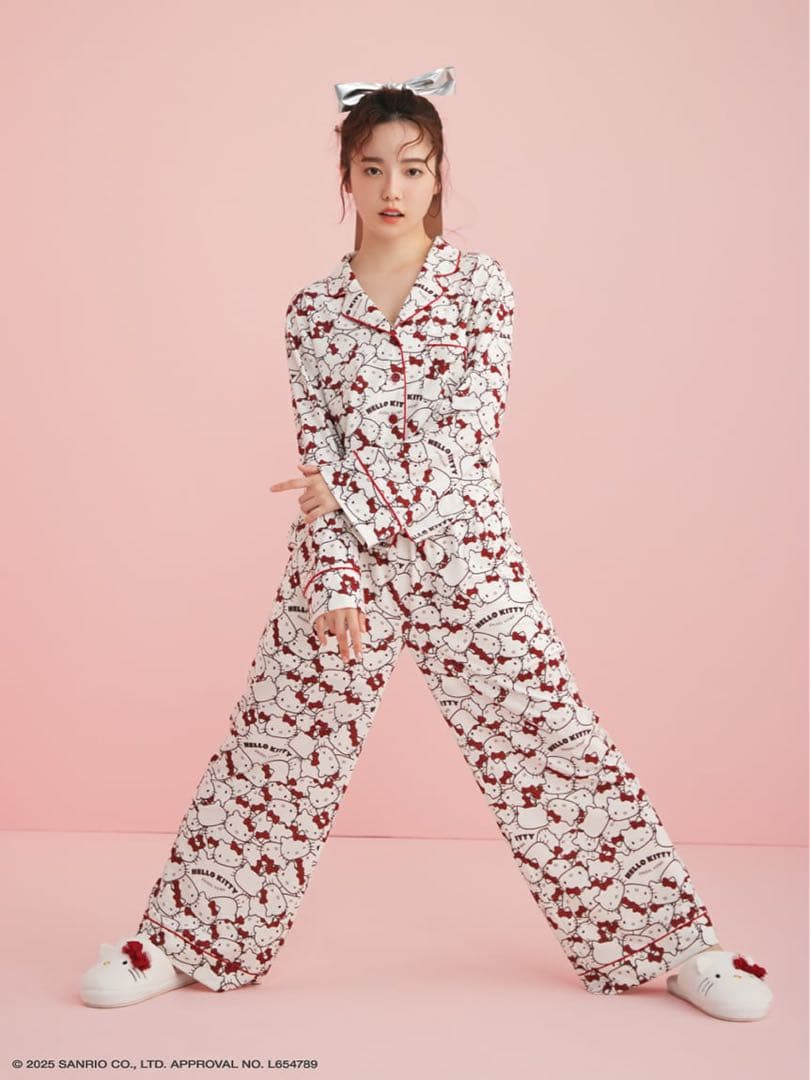 SNIDEL  スナイデルホーム【HELLO KITTY】総柄開襟シャツ