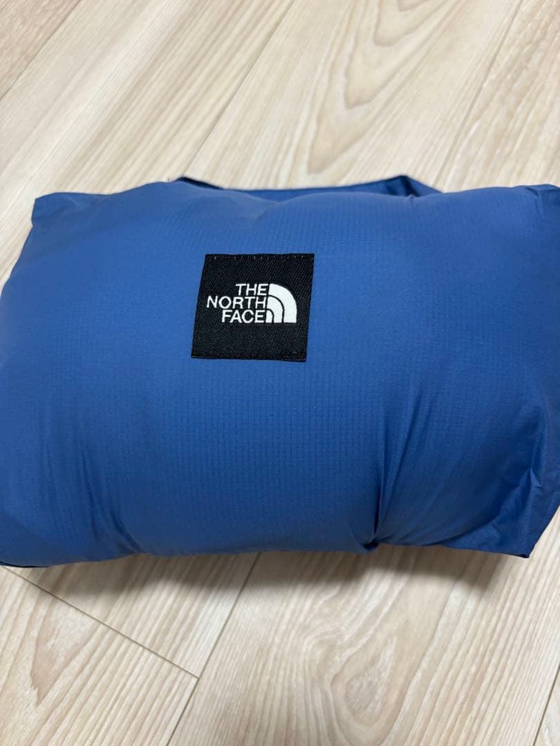 抱っこ紐ケープ　THE NORTH FACE フード付きキルティング