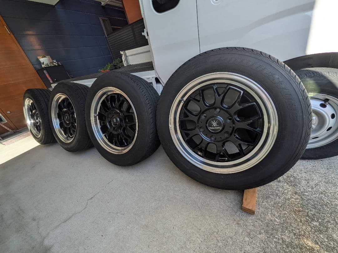 17インチ ホイールセット ハイエース