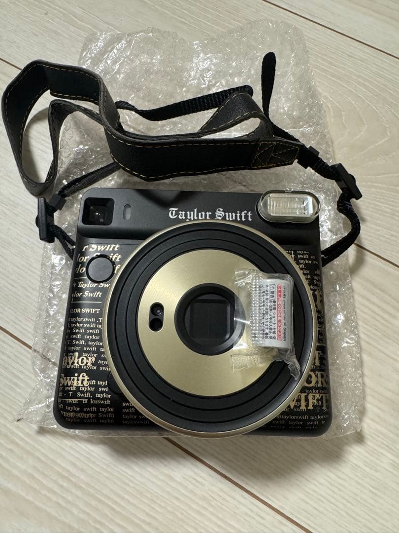 テイラースウィフト Taylor Swift instax square SQ6