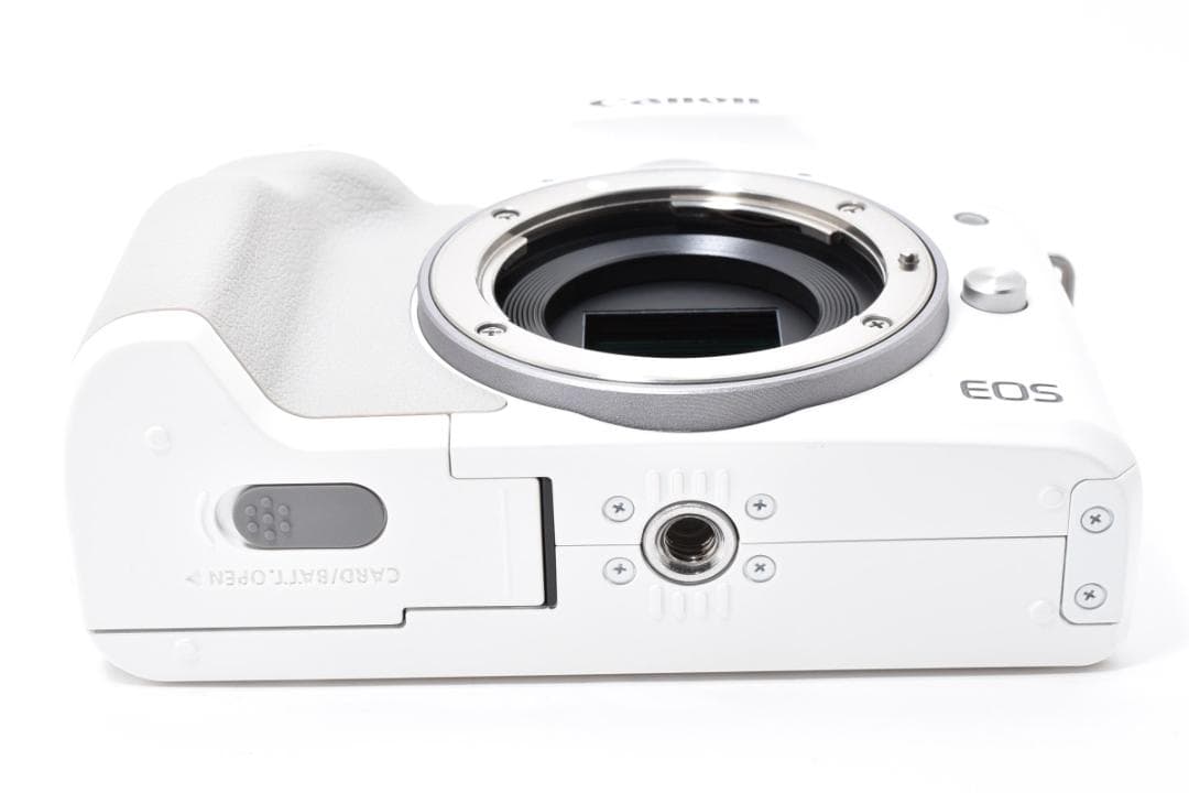 Canon EOS Kiss M ボディ ホワイト ミラーレス一眼