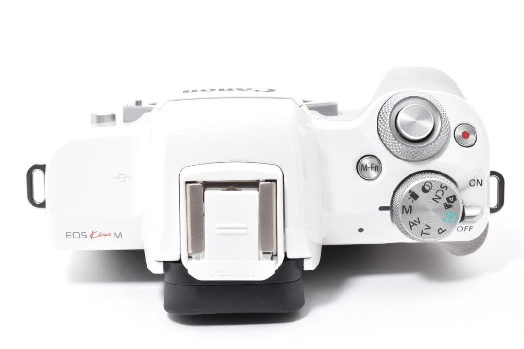 Canon EOS Kiss M ボディ ホワイト ミラーレス一眼