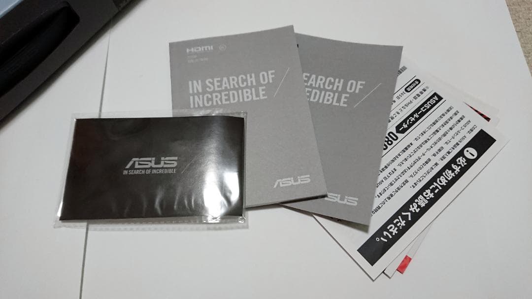 ASUS Zenbook UX331U 13.3型 i5-8250 1.14kg