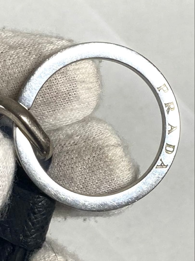 PRADA プラダ　サフィアーノ　シルバー金具　キーホルダー　キーリング