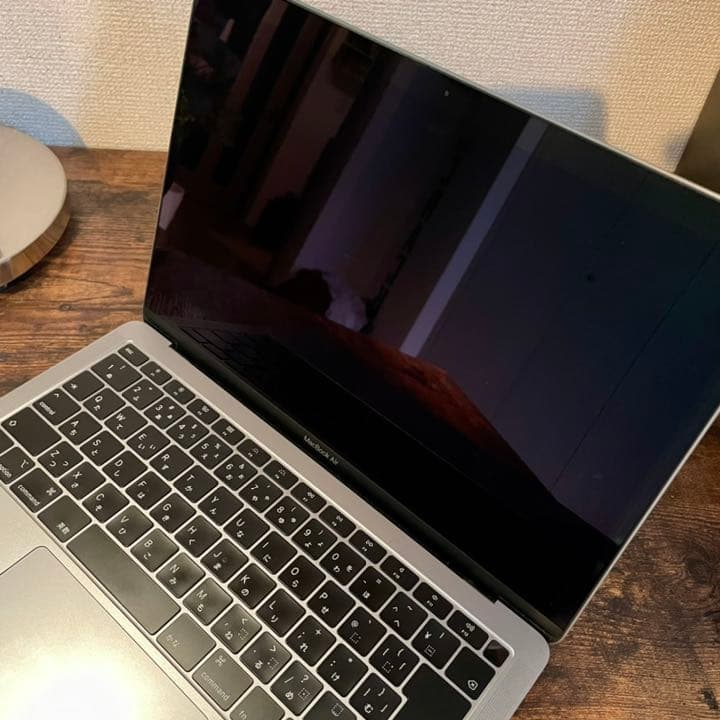 【極美品】MacBook Air 2018 8GB 箱付きMacBook air