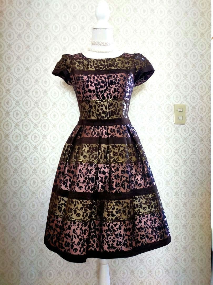 ✿超美【カタログ掲載】エムズグレイシー✿タグあり✿アニマル柄✿ラメ生地✿