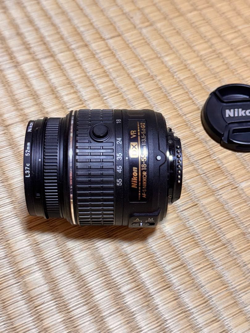 Nikon D5500 本体　D5600対応70-300mm望遠レンズ