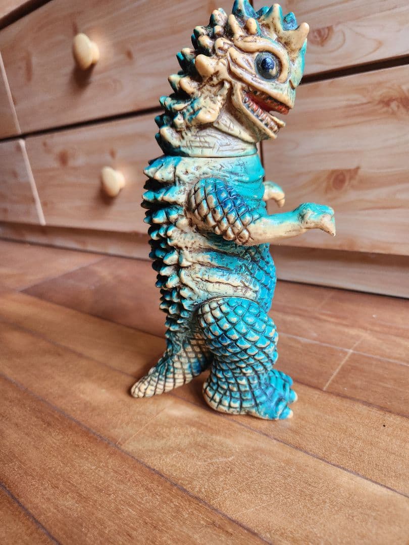 ウルトラマン ベムラー フィギュア