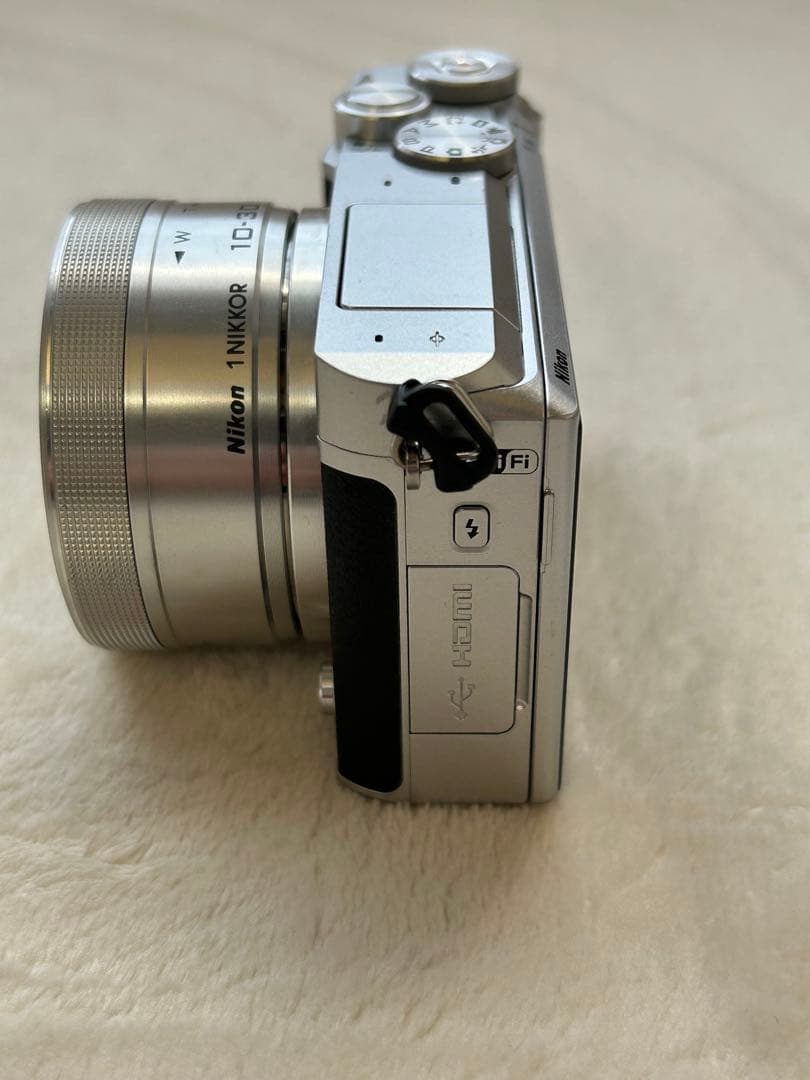 Nikon1 J5 シルバー レンズキット