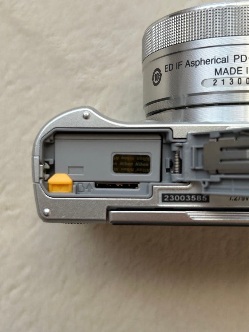 Nikon1 J5 シルバー レンズキット