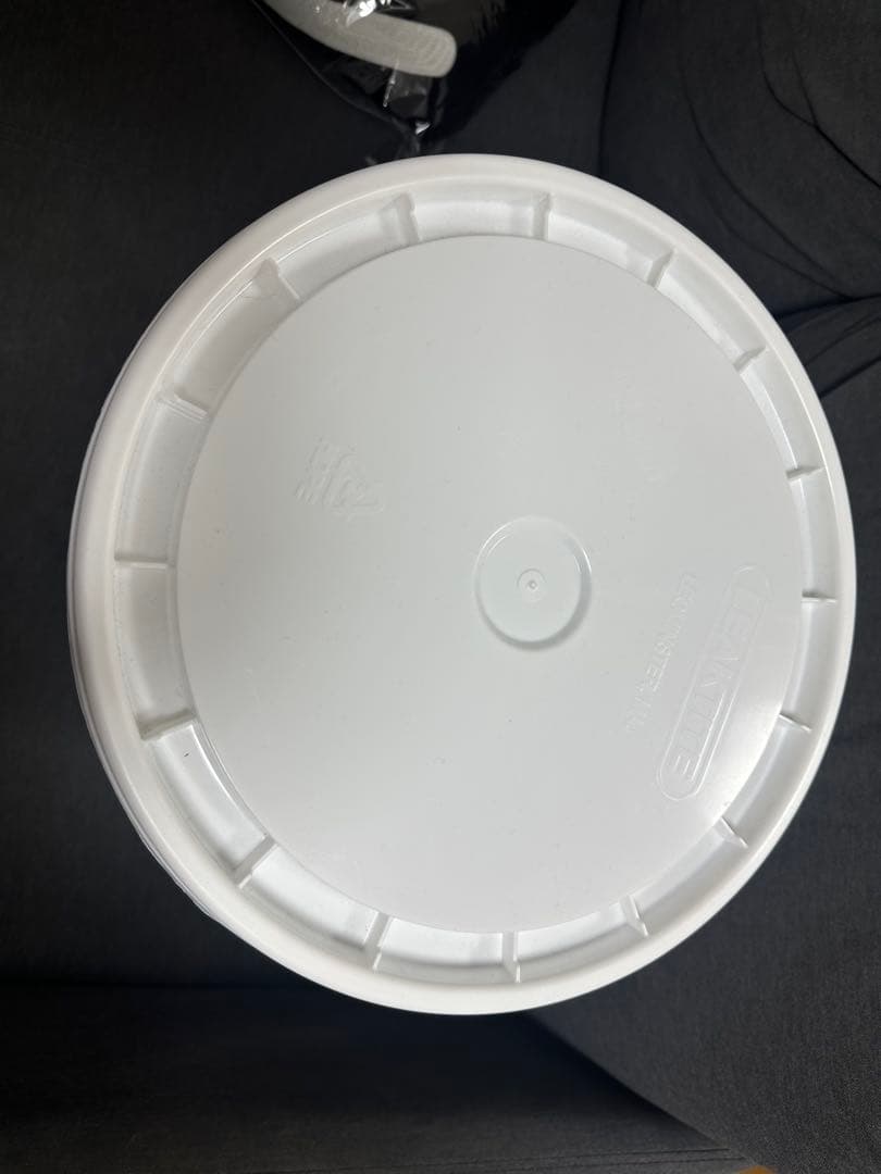 新品 Supreme Leaktite 5-Gallon Bucket バケツ