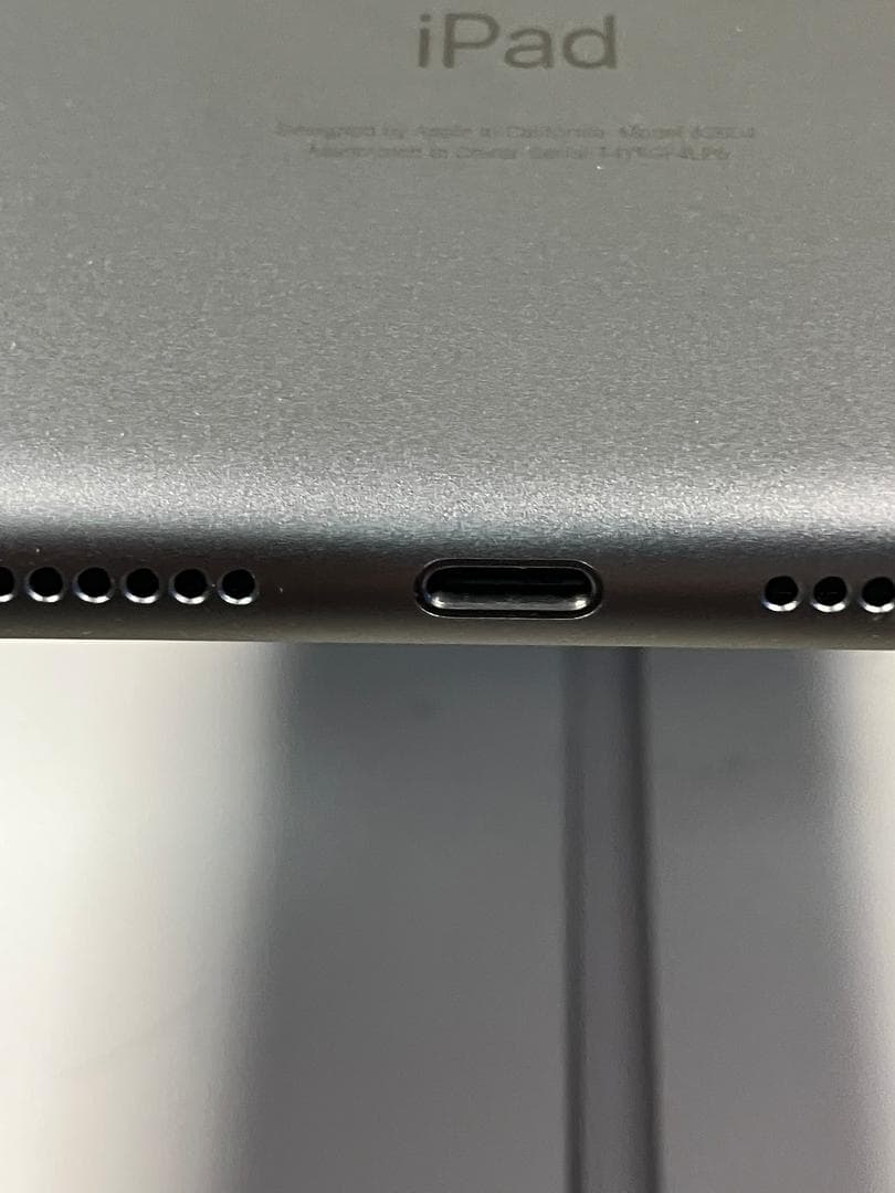 iPad 第9世代　256GB グレー　セルラー　中古品　カバーガラス付