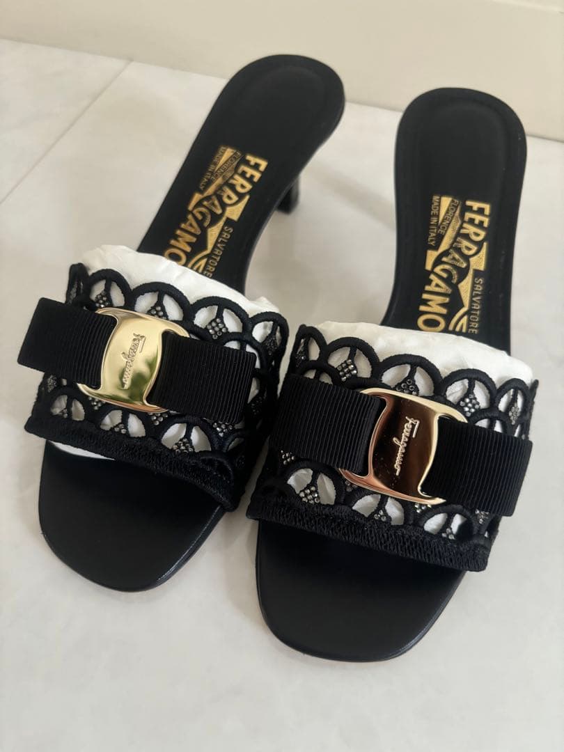 フェラガモ ミュールサンダル