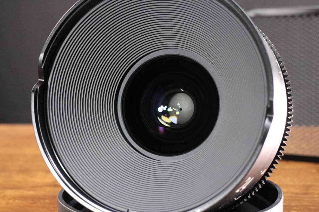 Rokinon Xeen 24mm T1.5 シネレンズ Eマウント