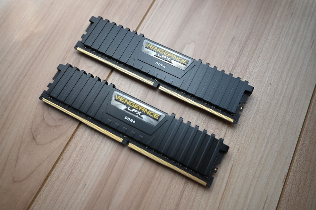CORSAIR DDR4 メモリモジュール Series 8GB×2枚キット