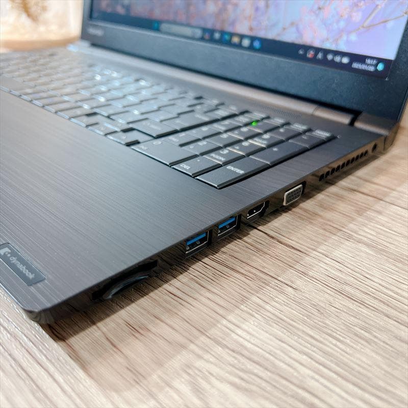 ✨決算セール✨東芝ノートPC 第6世代 新品SSD256GB HN657