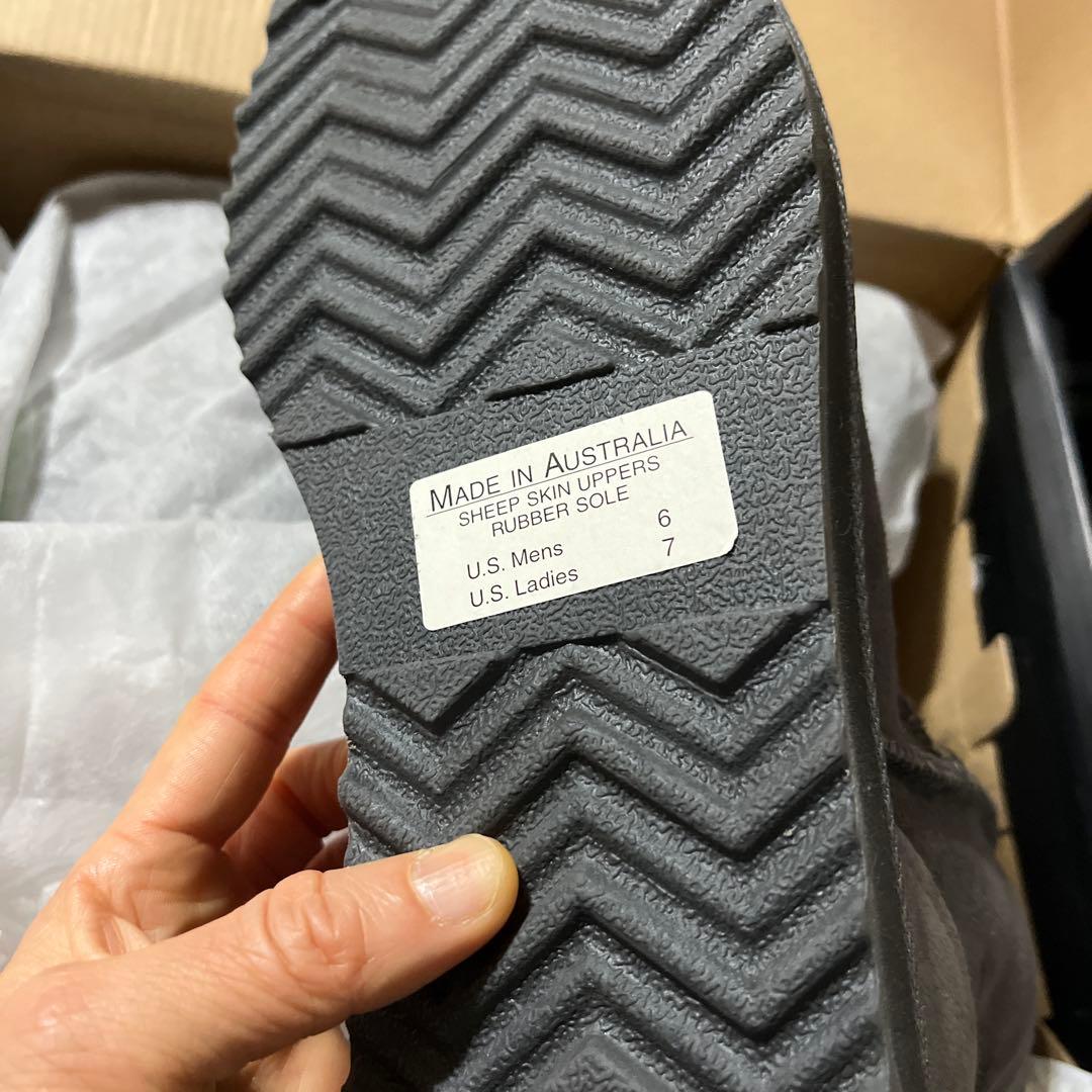 箱付きムートンブーツグレーUS7、24cm