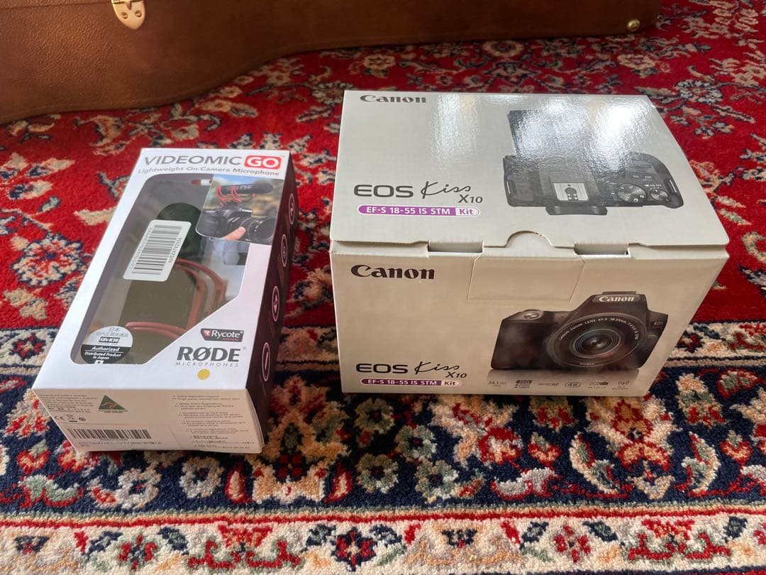 状態良い　キャノン EOS Kiss X10 マイク、予備バッテリーおまけ多数