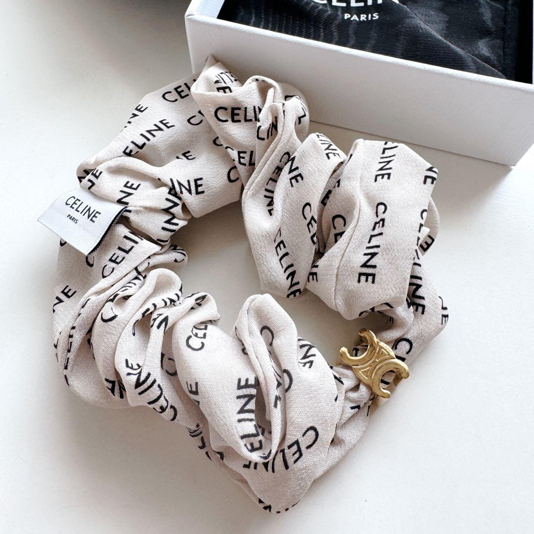 CELINEセリーヌ 正規品 レイユールシュシュホワイト　箱・保存袋（ロゴ布）付