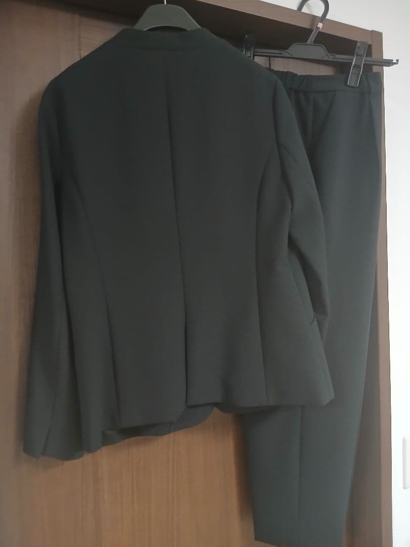 インディヴィ☆黒パンツスーツ(サイズ42)