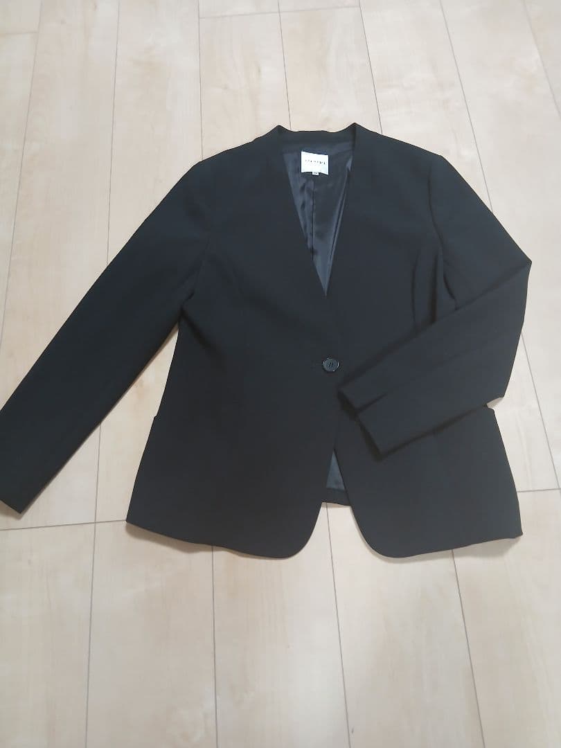 インディヴィ☆黒パンツスーツ(サイズ42)