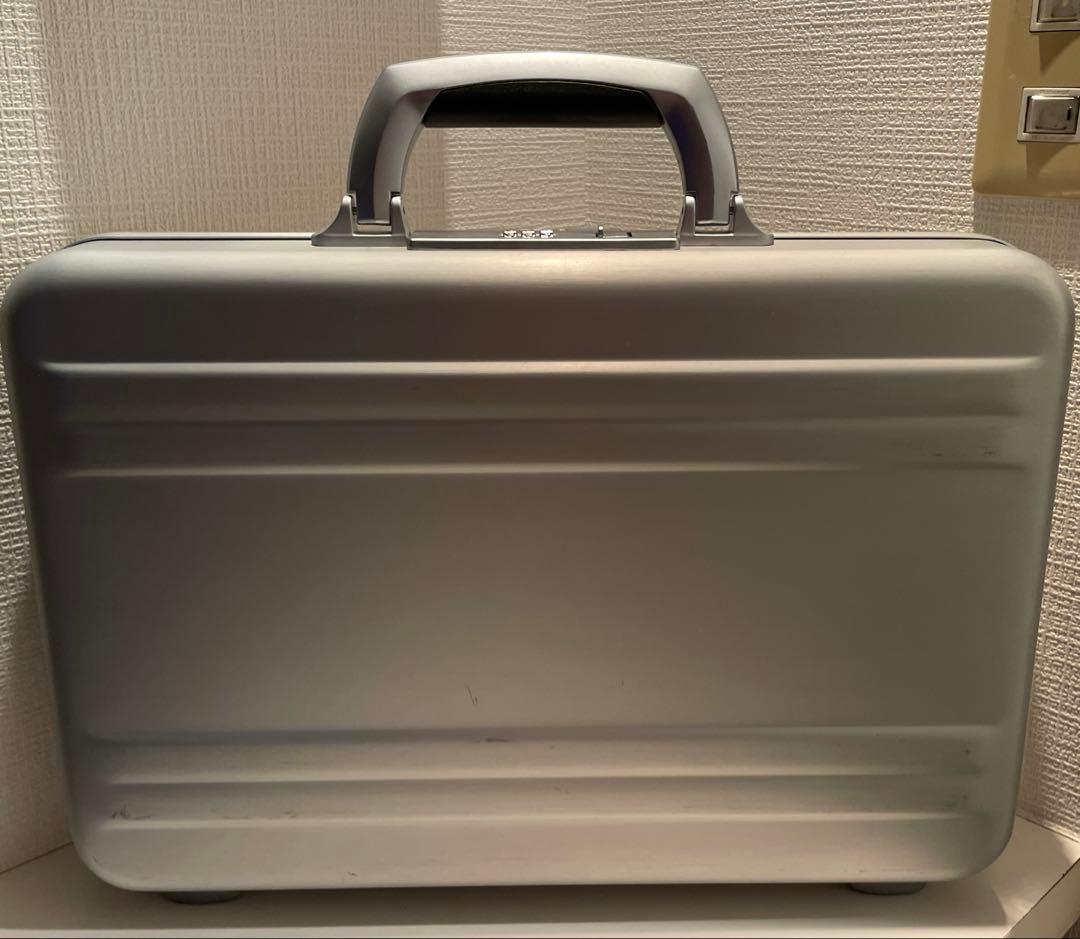 ZERO/ゼロハリバートン/アタッシュケース/美品/リモア/ジェラルミン