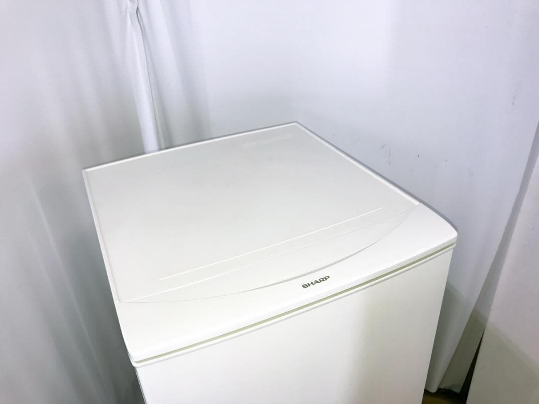 玄関前！送料無料★SHARP 137L 冷蔵庫【SJ-D14A-W】