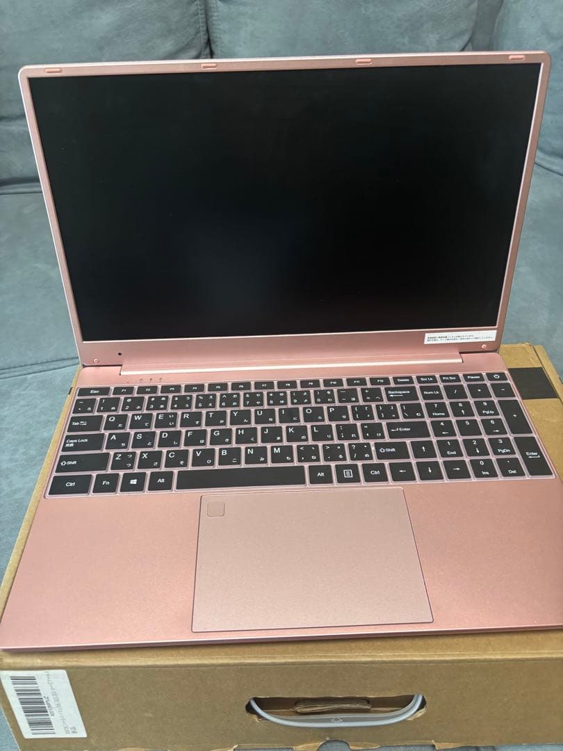 ローズゴールド 15.6インチ ノートPC Intel