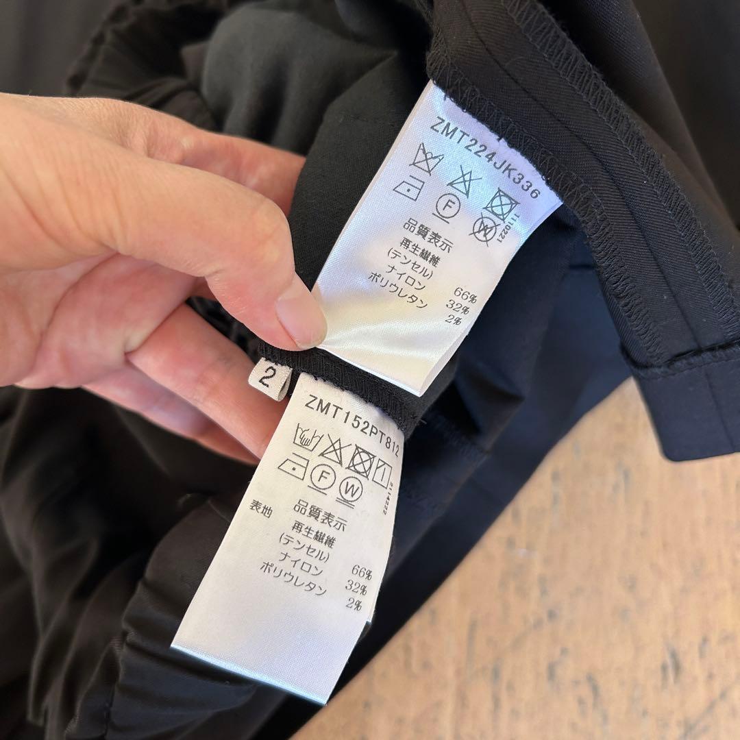 MARECHAL TERRE 黒Vネックノーカラーパンツスーツ2