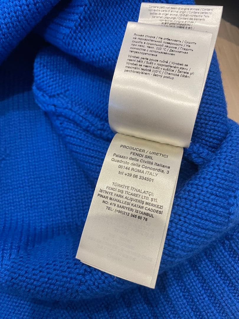 FENDI メンズ　ニットセーター 青