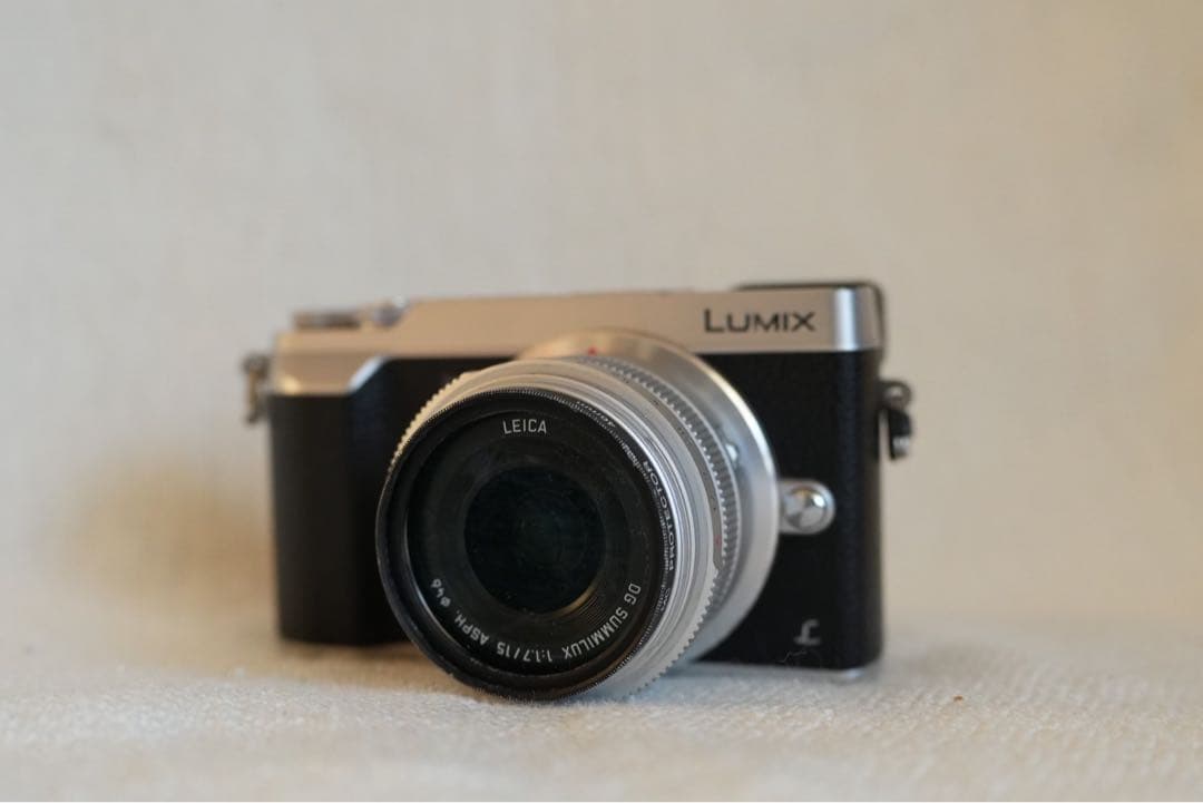Lumix DMC−GX7MK2LK 単焦点ライカDGレンズキット