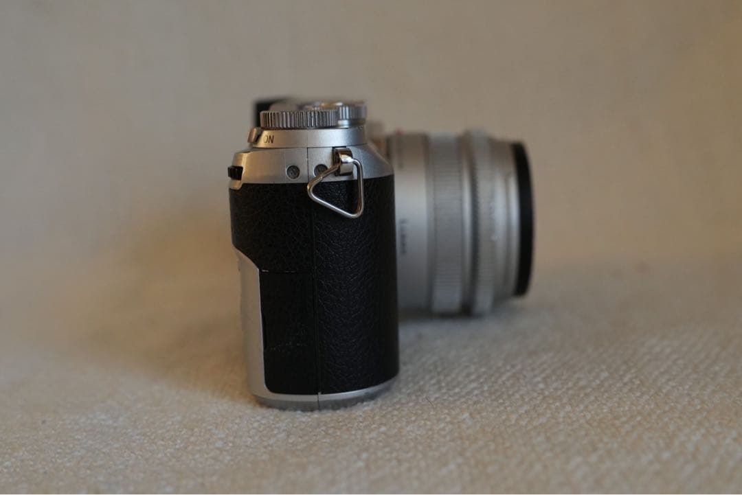 Lumix DMC−GX7MK2LK 単焦点ライカDGレンズキット