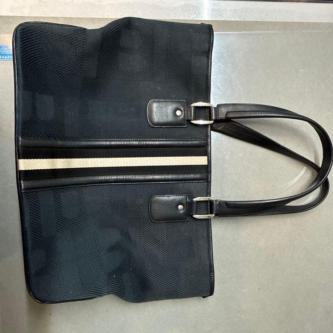 バリー　メンズキャンパスxレザー　トートバッグ　ブラック系カラー