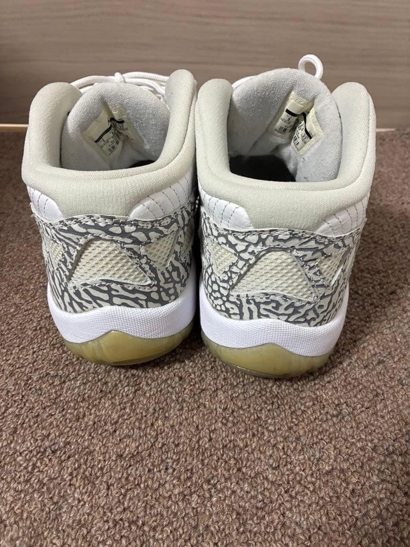 靴 Air Jordan 11 Retro Low 9