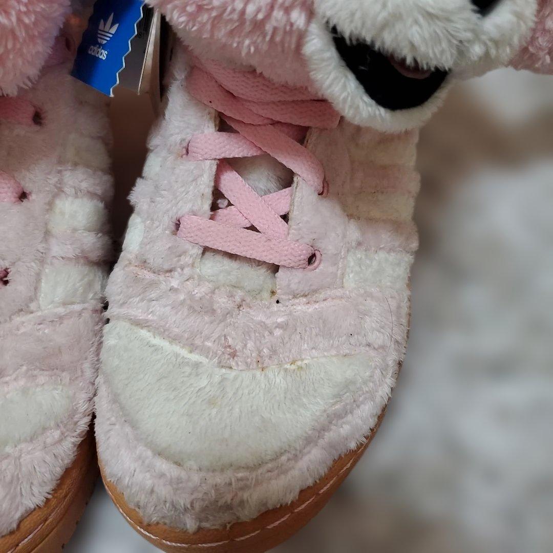 Adidasジェレミースコット クマ顔デザイン スニーカー ピンク