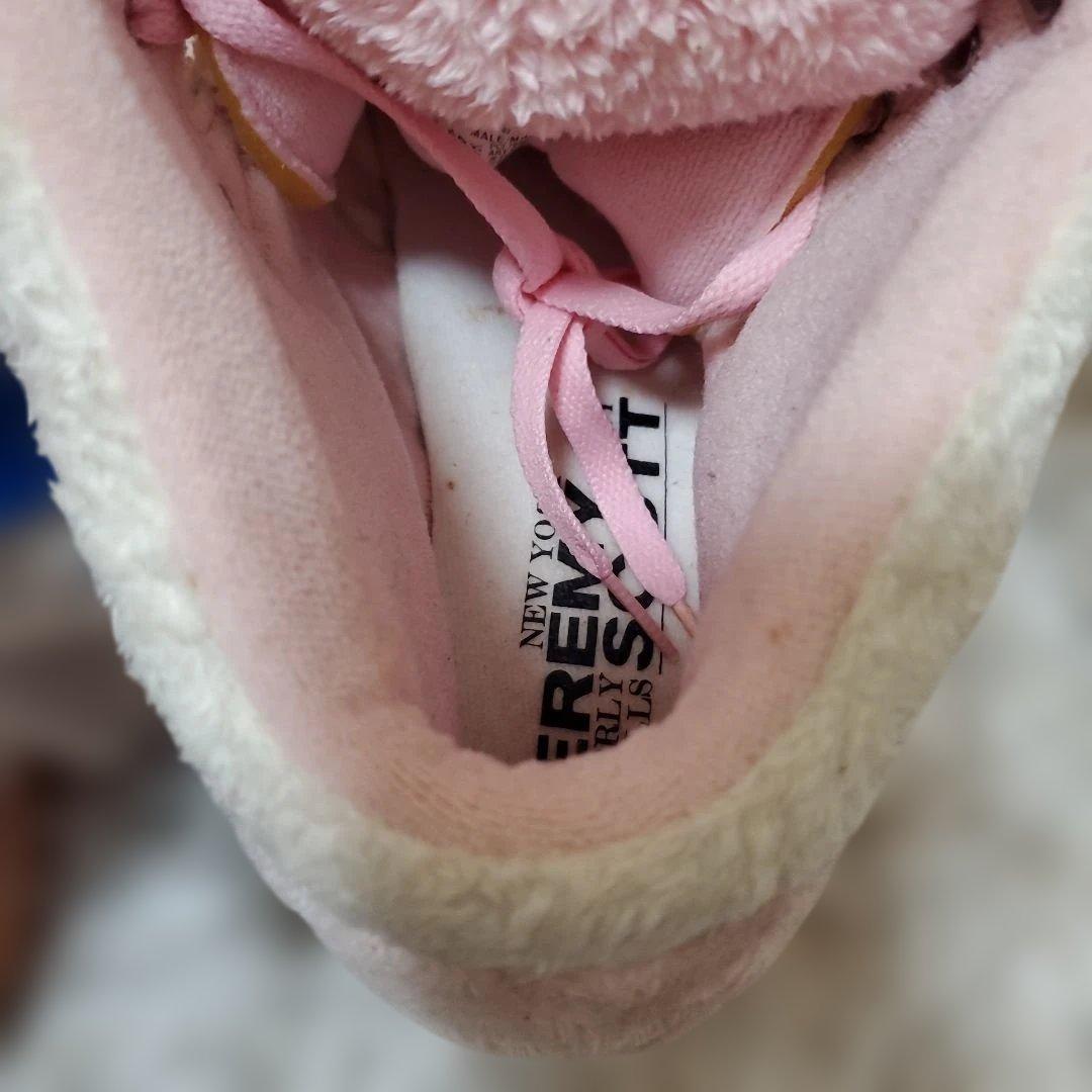 Adidasジェレミースコット クマ顔デザイン スニーカー ピンク