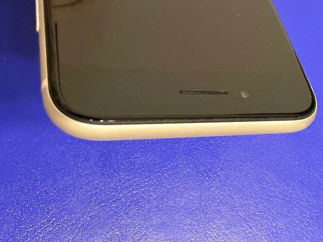 iPhone SE 2世代　128GB ホワイト