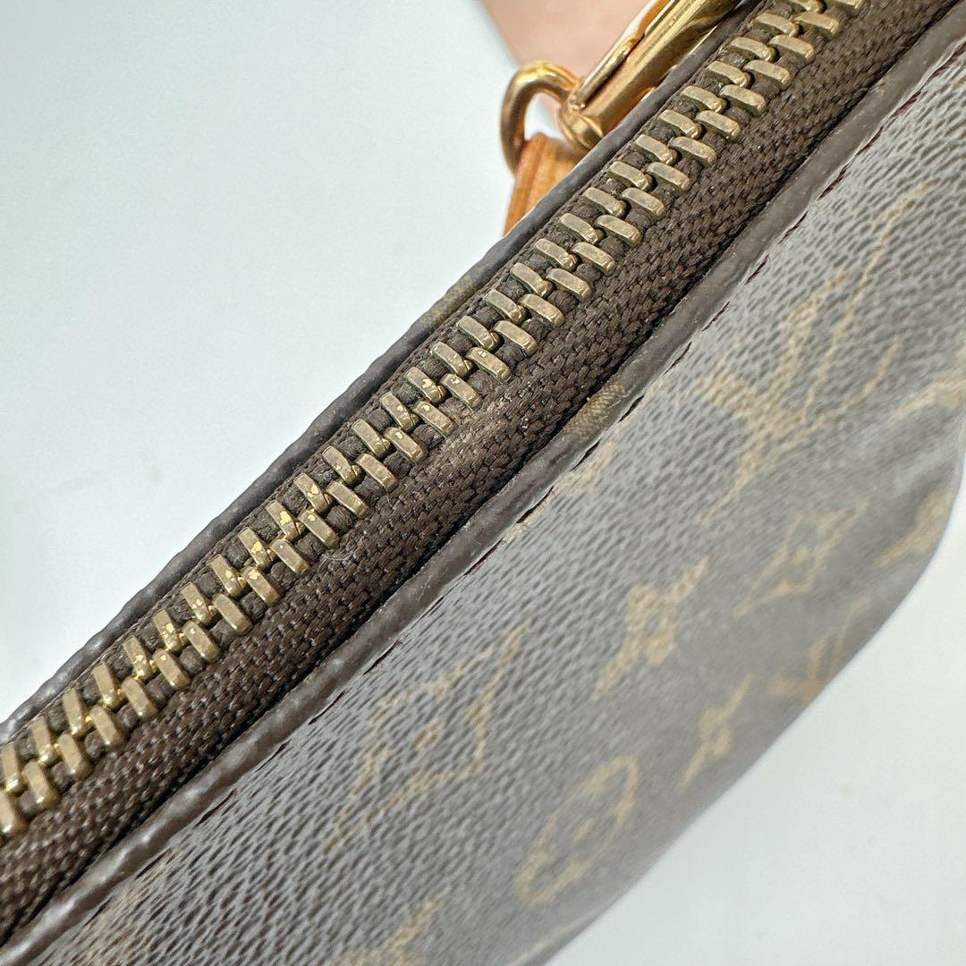 ルイヴィトン　モノグラム　ポシェットアクセソワール　旧型　AR0917