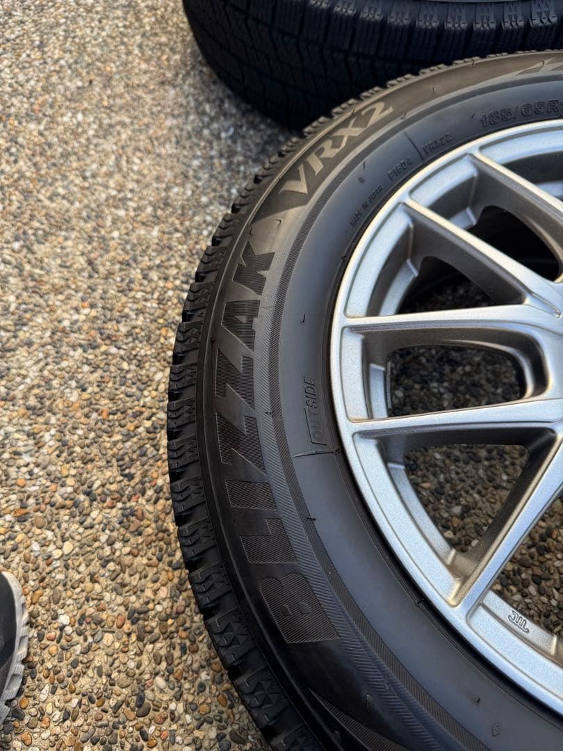 【美品】VRX2 185/65R15スタッドレス4本15×6J PCD114.3